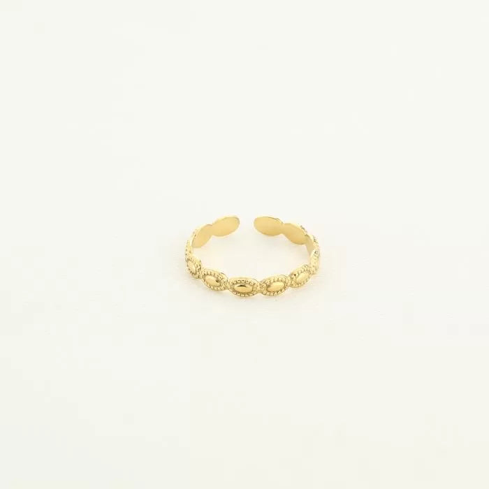 Ring golden leaf