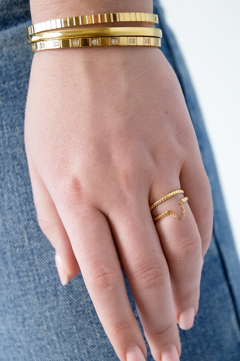 Ring twist & tangle