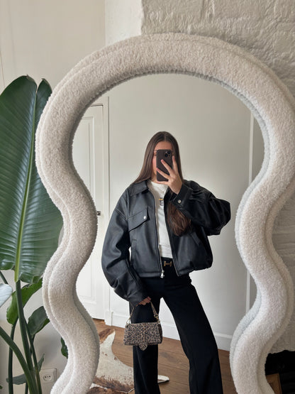 Ambika leather look bomberjack - zwart