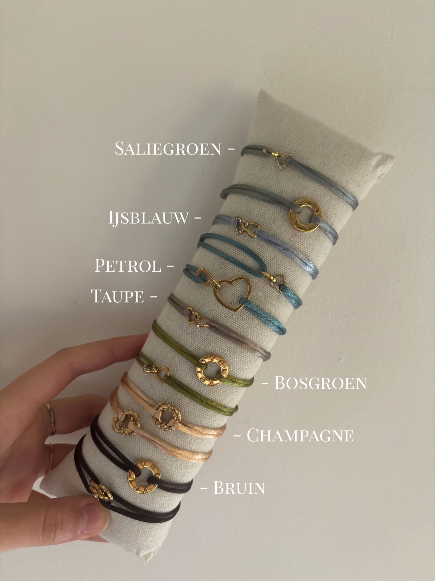 Satijnen armband 2 hartjes