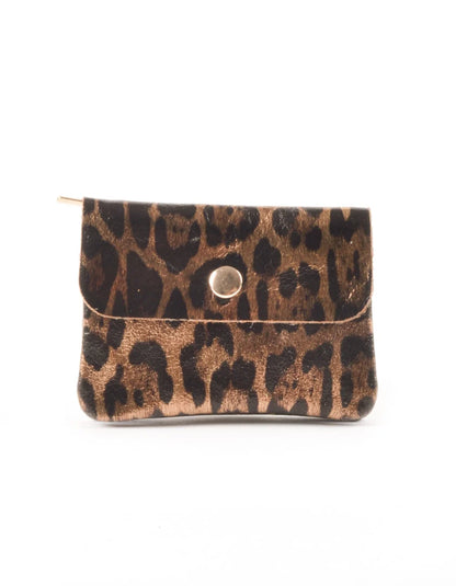 Mini leren&nbsp;metallic portemonnee met een vakje voor brief geld en een vakje met rits. De afmetingen zijn: 10,5 cm x 8 cm x 2 cm.